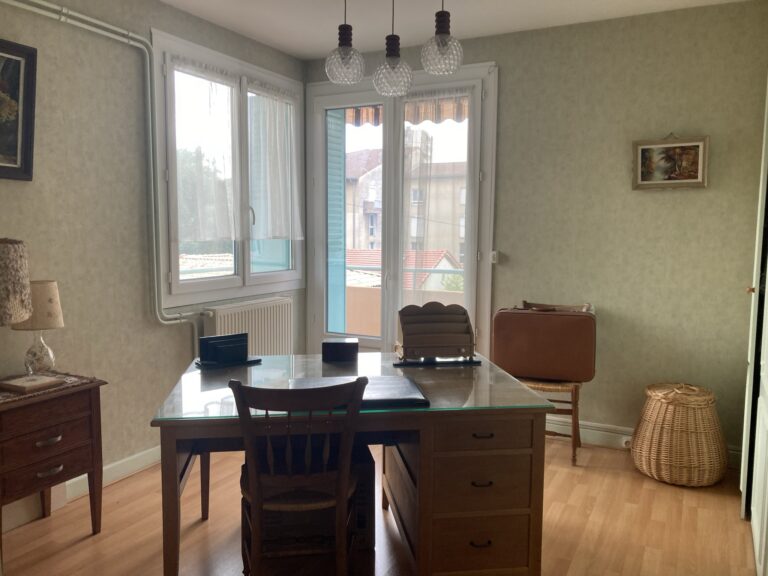 BUREAU P
