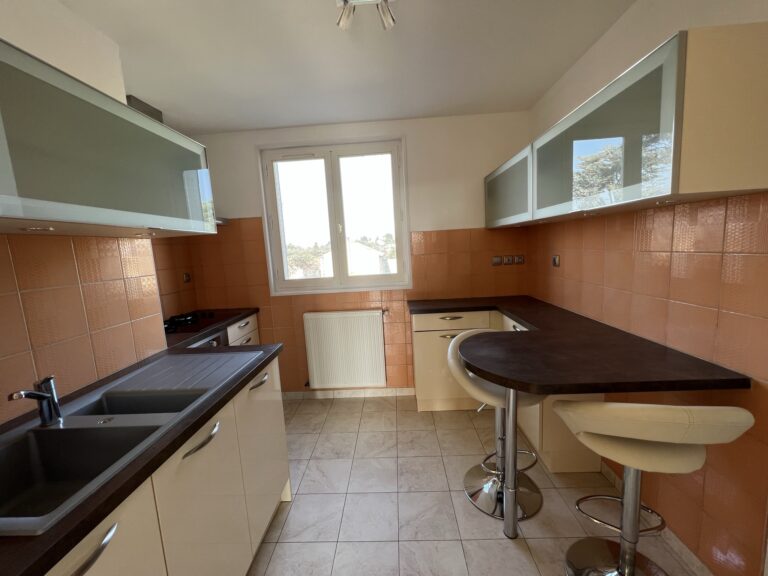 Cuisine - T3 - Bourg Les Valence